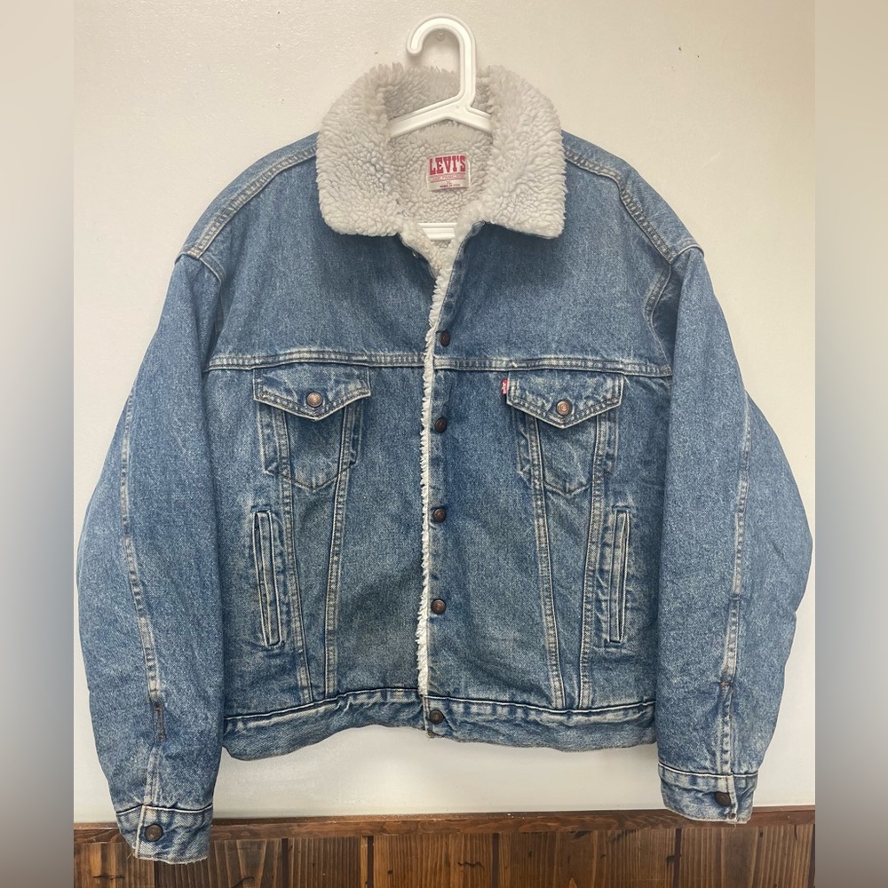Vintage Levi’s 1980s 70609 Sherpa Trucker Denim Button Jacket